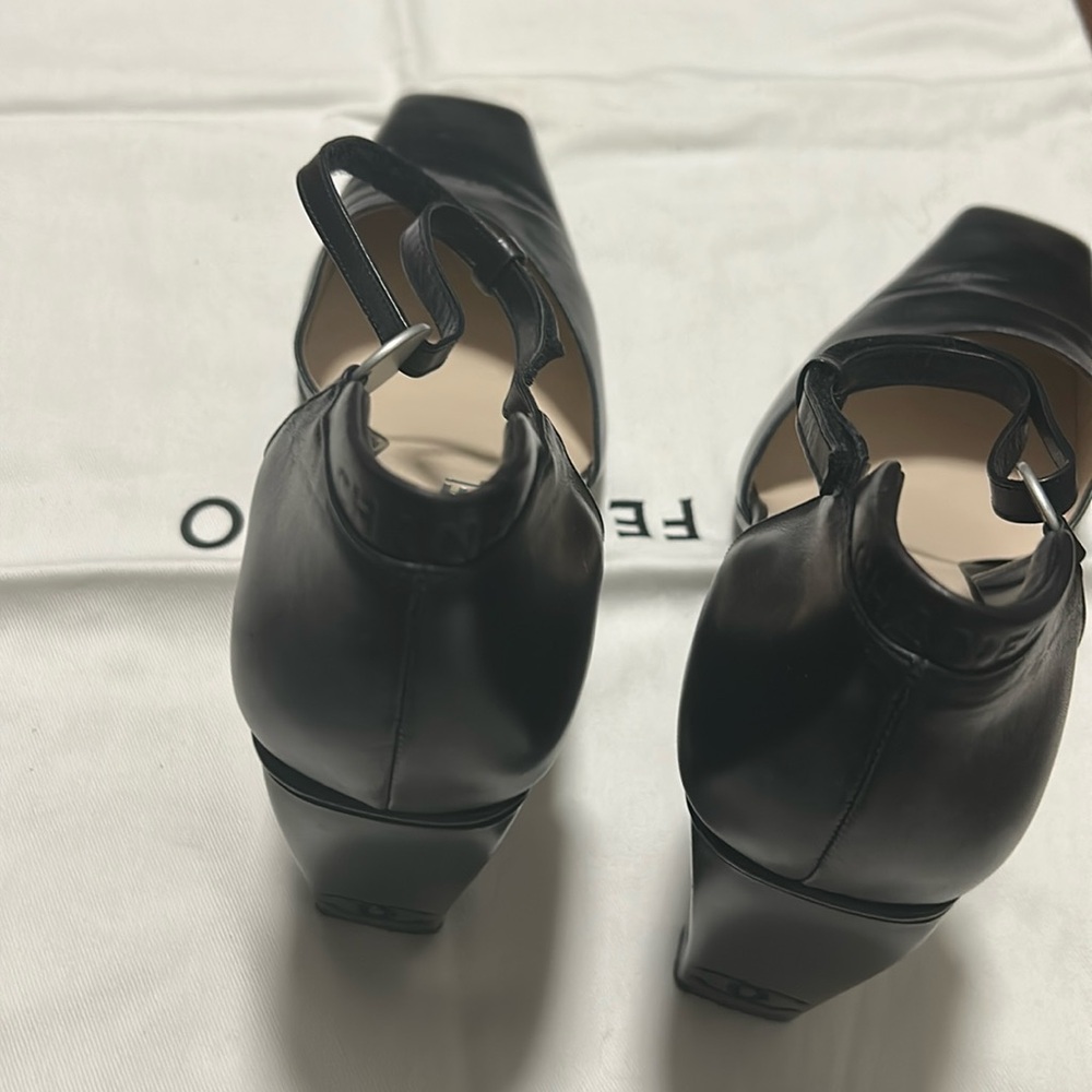 CHANEL Elegant Black Heels with Strap - Picture 7 of 17